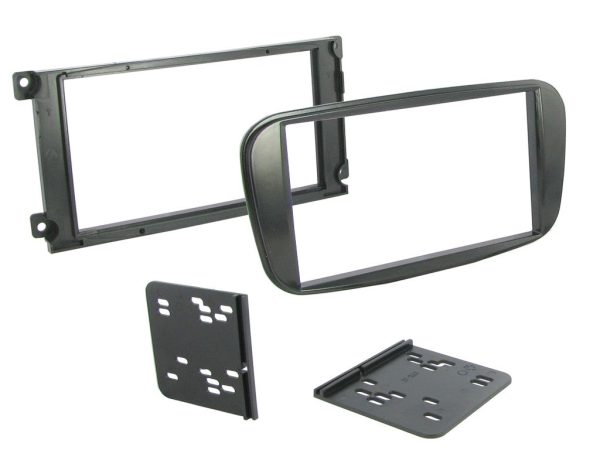 Connects2 CT23FD33 Piano-Black Ford Double-DIN Fascia – Oval Radio