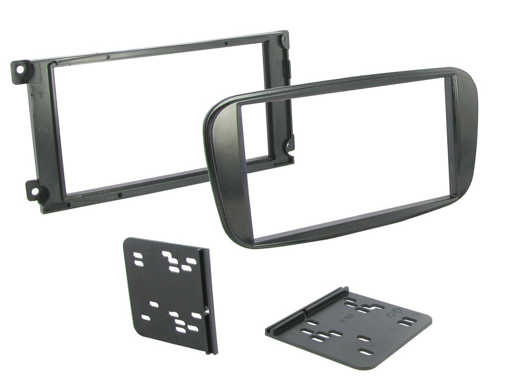 Connects2 CT23FD33 Piano-Black Ford Double-DIN Fascia – Oval Radio