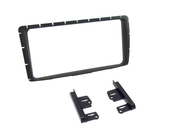Connects2 CT23TY31 Black Hilux Double-DIN Fascia