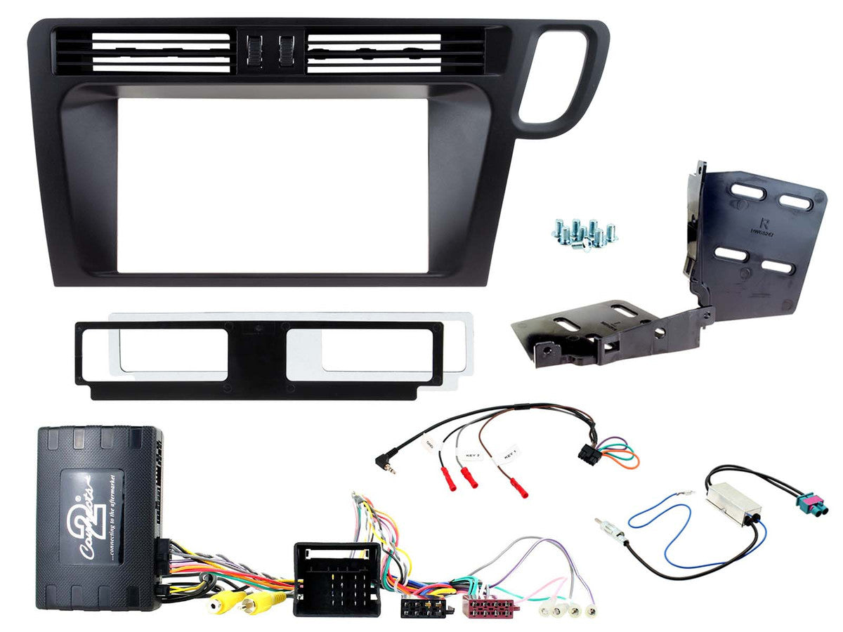 Connects2 CTKAU20 Audi Q5 8R RHD non-MMI amplified double-DIN fitting kit