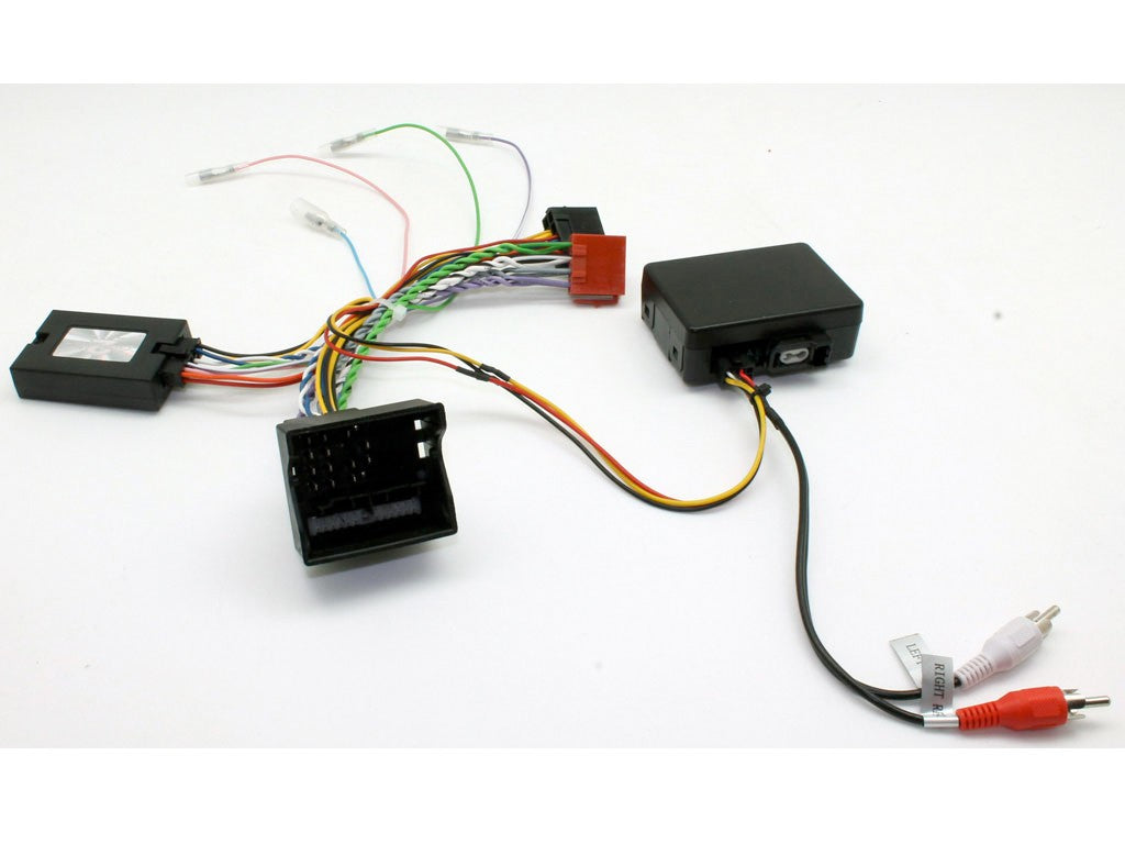 Connects2 CTSPO004.2 Porsche Cayenne Quadlock MOST 25 Steering-Control Interface