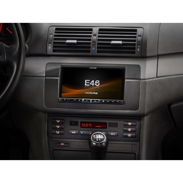 Alpine iLX-705E46 Vehicle-Specific 7-inch Stereo for Selected BMW E46